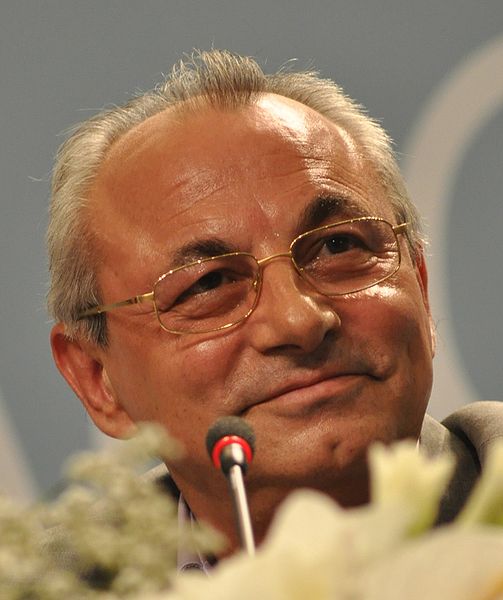 File:Ahmed Dogan 2009 election night.jpg